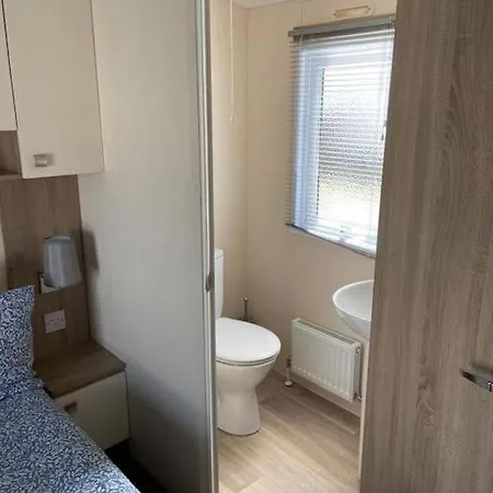 Rhodes Retreat, District