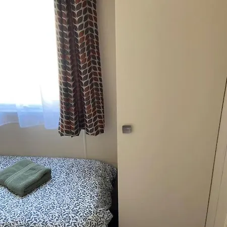 Rhodes Retreat, District *